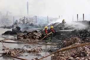 Firefighters tackling the blaze at Smurfit Kappa's Birmingham paper mill site (photo: West Midlands Fire Service)